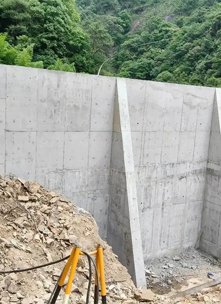 信阳固始县重力式挡土墙